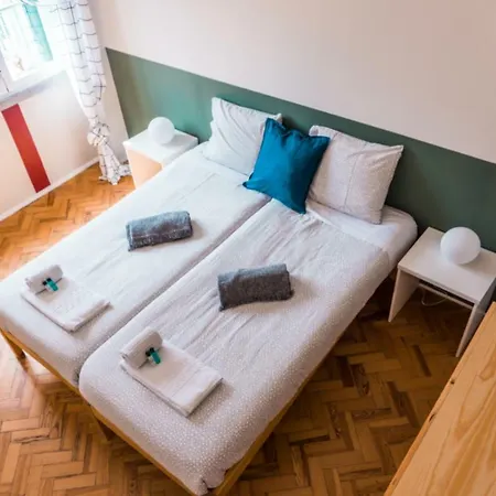 Nice Way Хостел Синтра