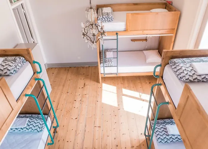 Hostel Nice Way Sintra