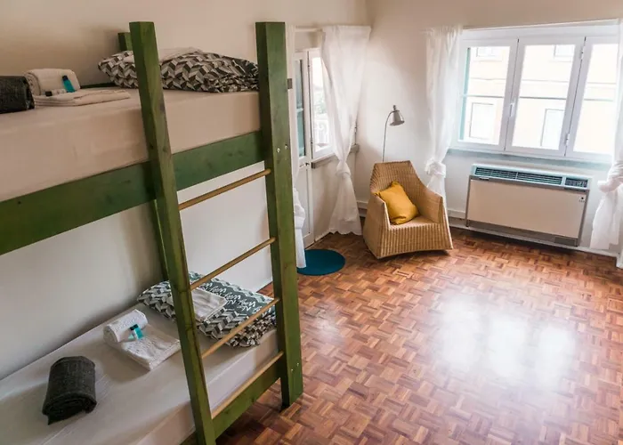 Nice Way Hostel Sintra